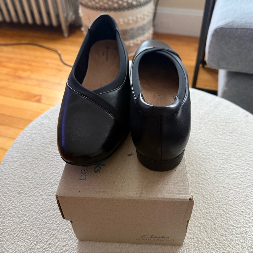 New! In box Clark's Black Women's Ballet-Style Flats